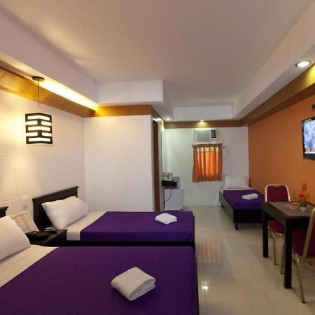 Valleyfront Hotel Cebu Extérieur photo