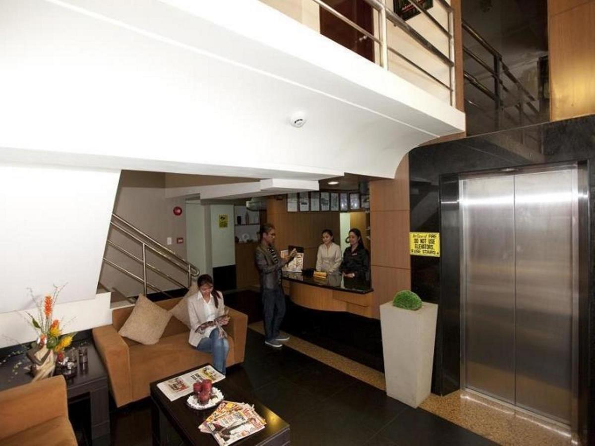 Valleyfront Hotel Cebu Extérieur photo
